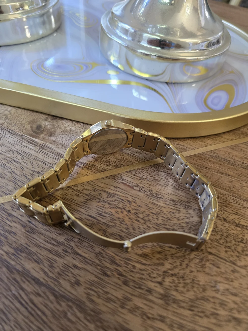 Fossil sleek wristwatch